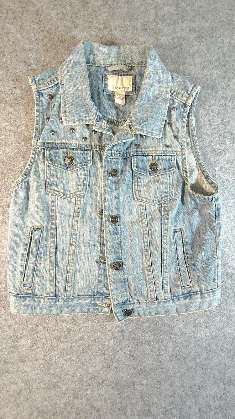 Forever 21 Denim Vest Light Wash Metal Stud Detailing Size S